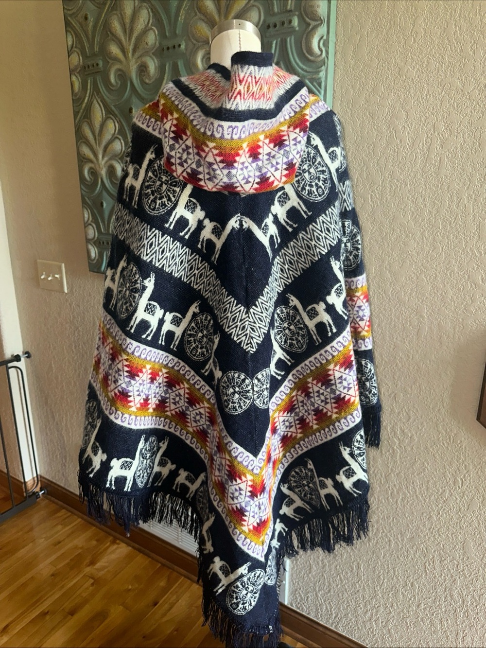 Hooded Llama Alpaca Print Poncho Cape Fringe Southwestern Boho One Size - Picture 5 of 10
